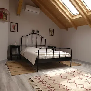 Cozy Attic Studio Apartament