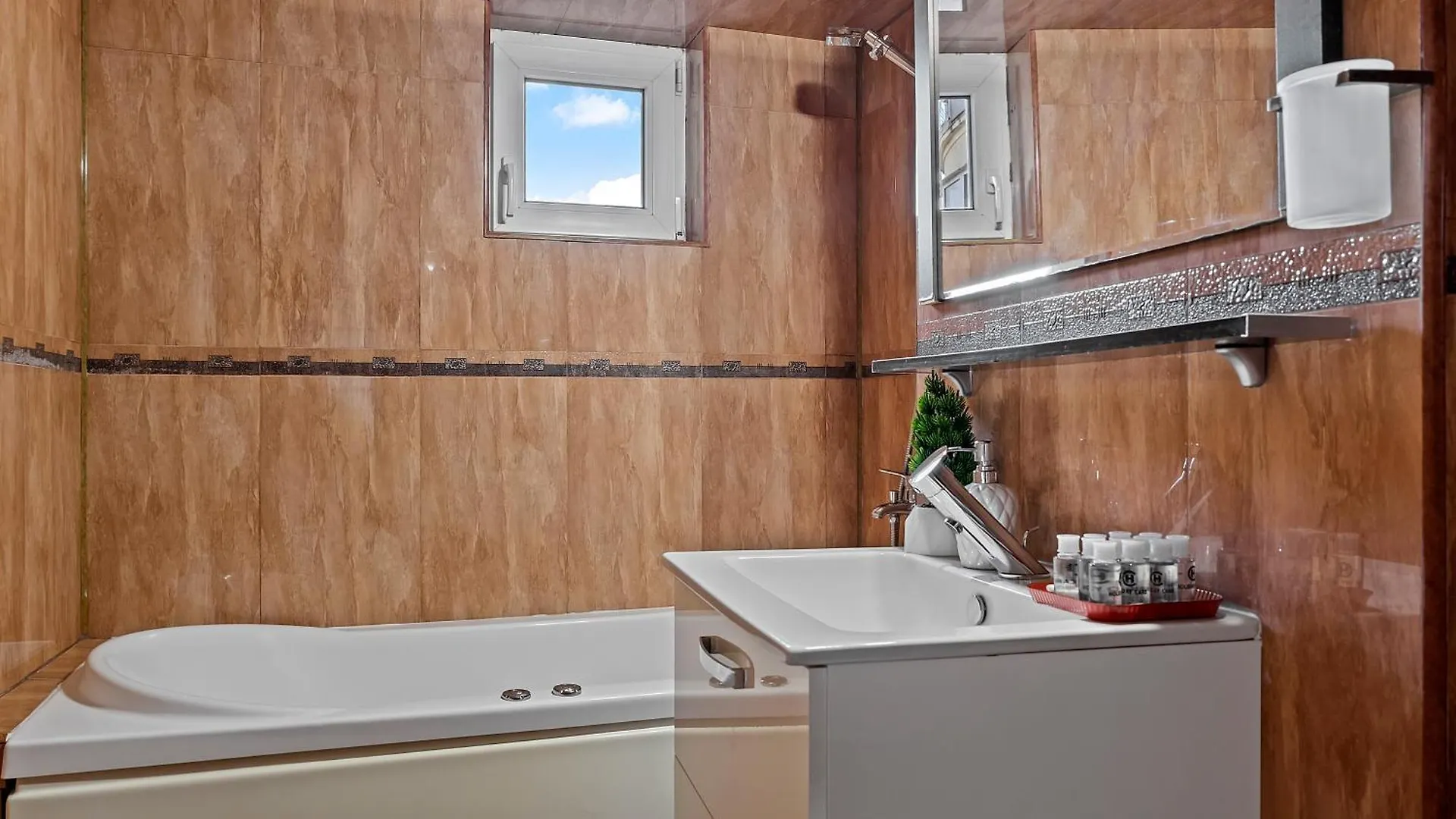 4 Rooms Unirii 47 Bukarest 0*,