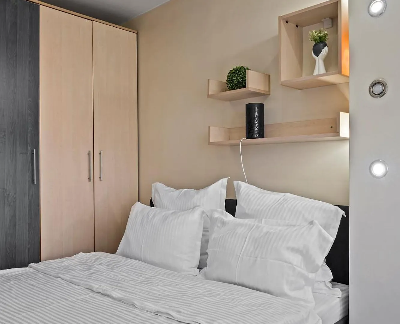 4 Rooms Unirii 47 Bukarest 0*,